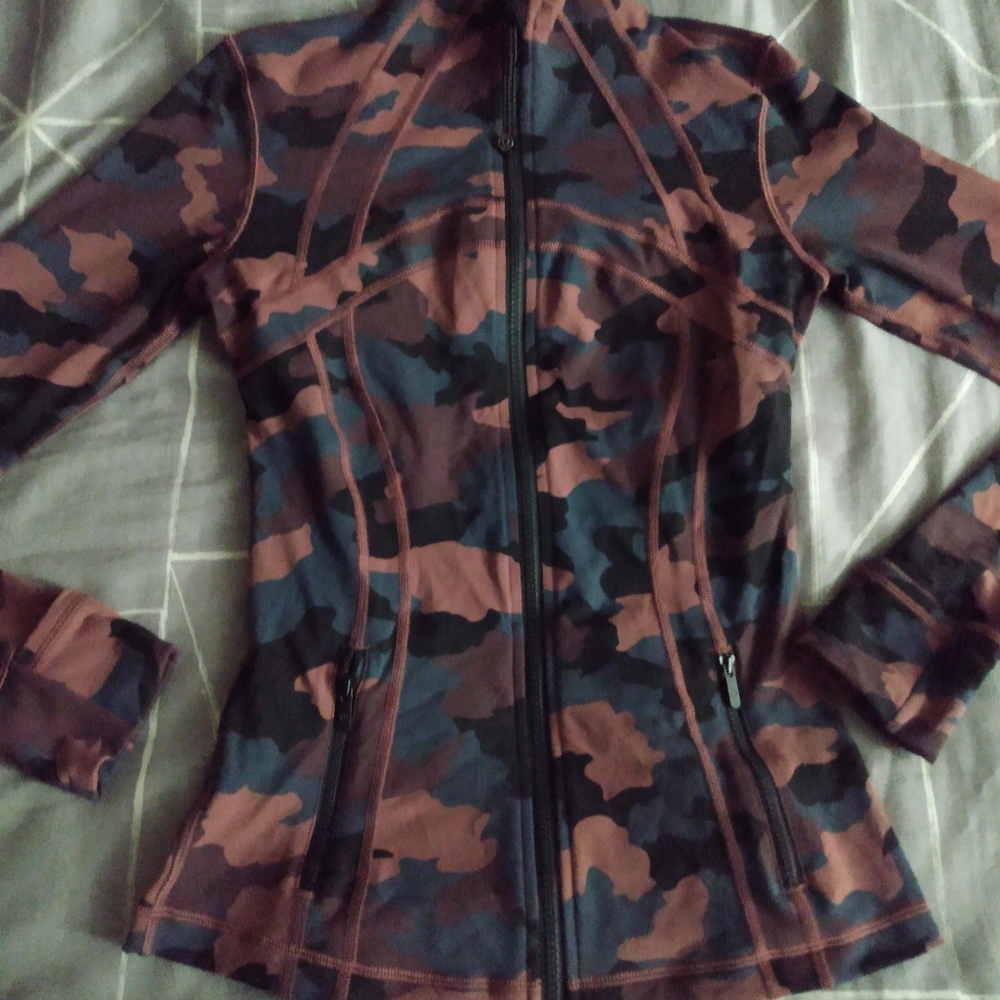 Lululemon Define Jacket ๐๐ - Picture 3 of 10